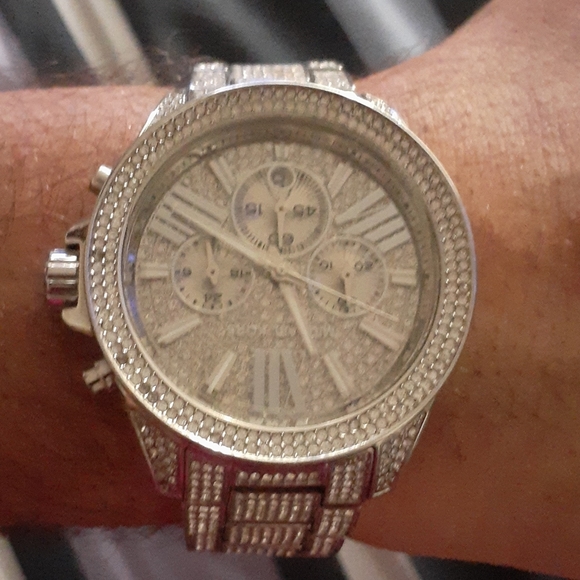 Watch - Picture 3 of 4